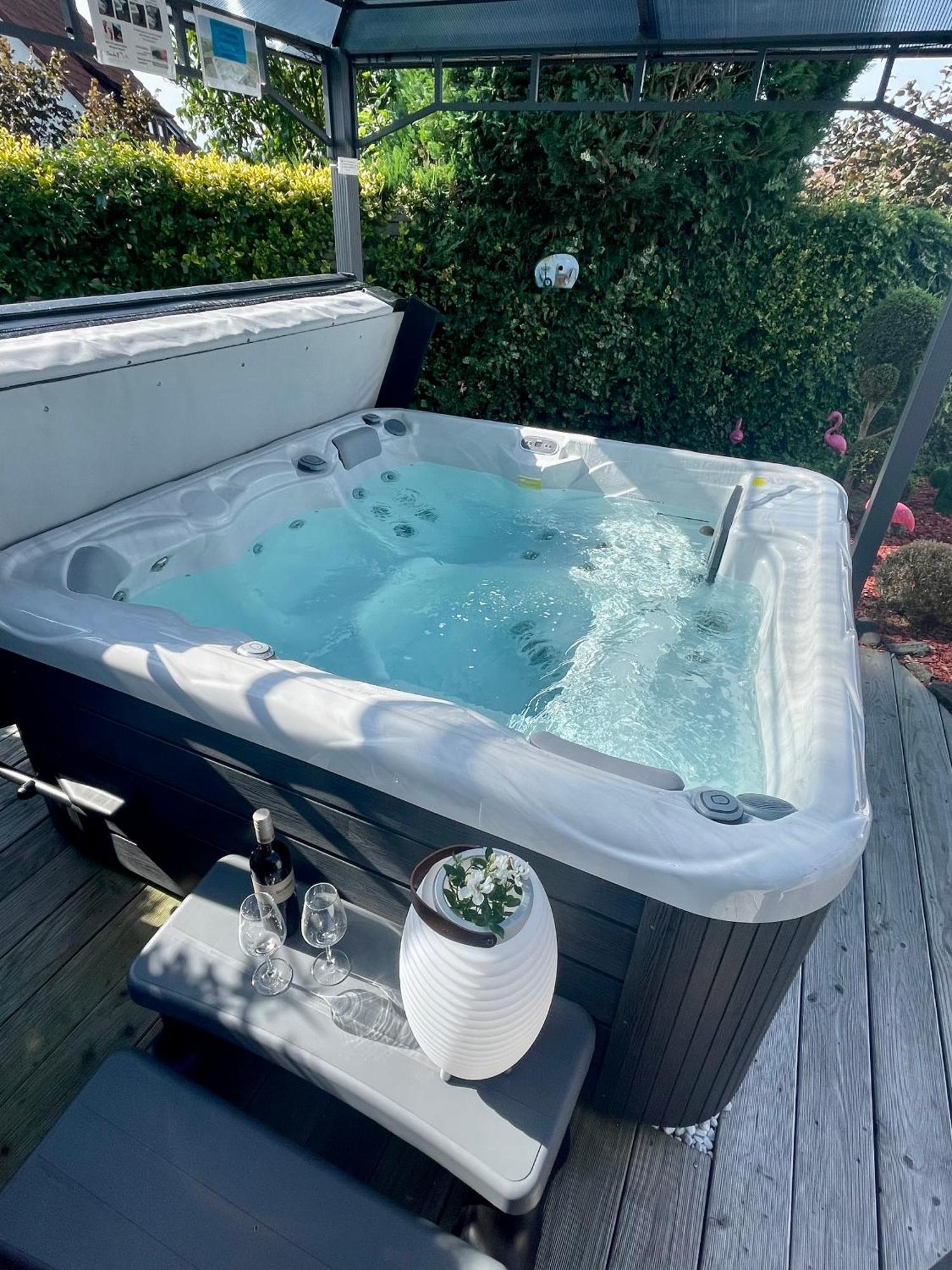 Ferienwohnung Schlossblick - 4 Sterne Sauna Pool Whirlpool Exklusiv Braunfels Eksteriør bilde
