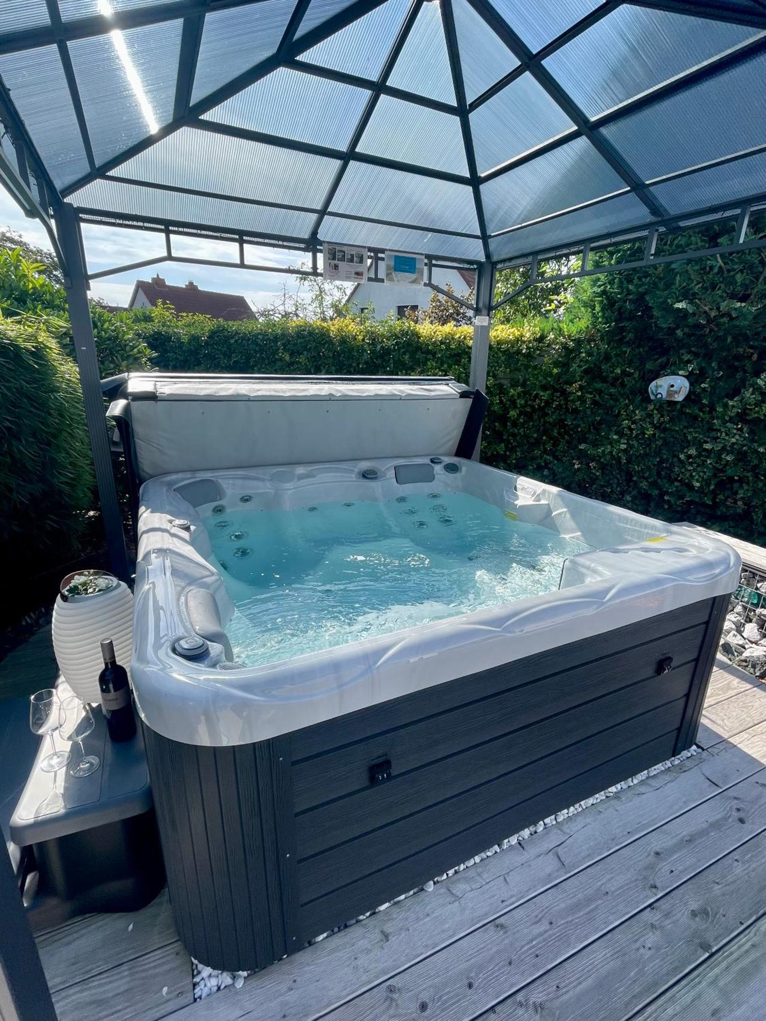 Ferienwohnung Schlossblick - 4 Sterne Sauna Pool Whirlpool Exklusiv Braunfels Eksteriør bilde