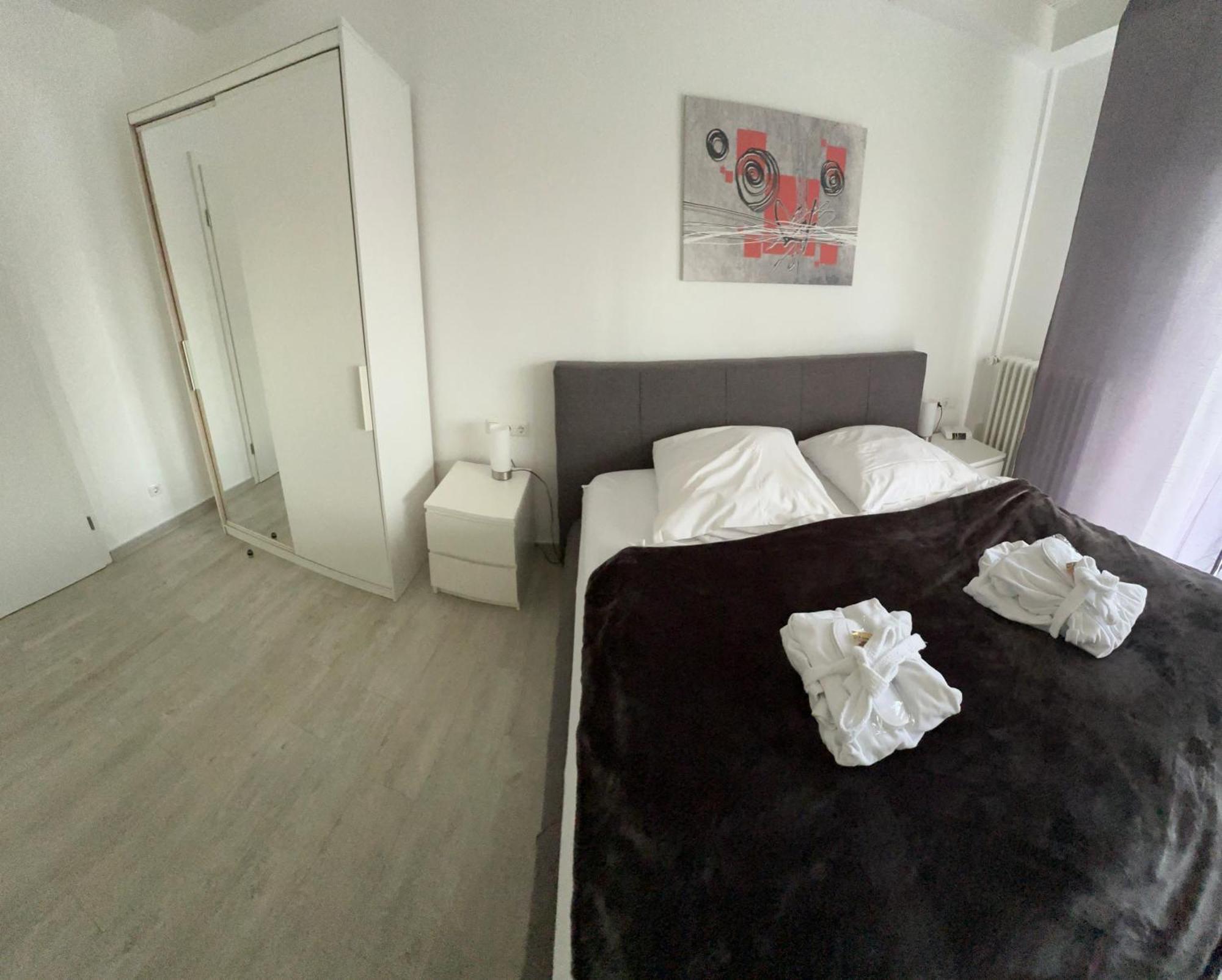 Ferienwohnung Schlossblick - 4 Sterne Sauna Pool Whirlpool Exklusiv Braunfels Eksteriør bilde