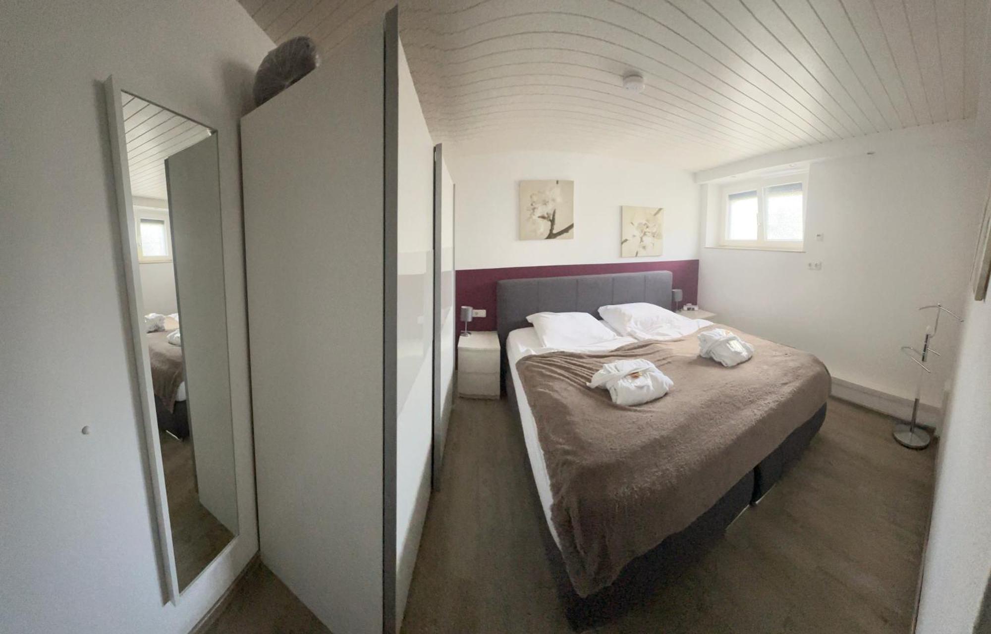 Ferienwohnung Schlossblick - 4 Sterne Sauna Pool Whirlpool Exklusiv Braunfels Eksteriør bilde