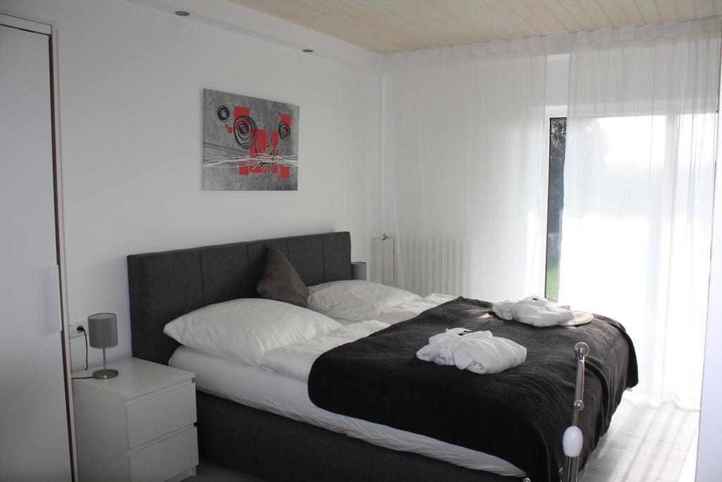 Ferienwohnung Schlossblick - 4 Sterne Sauna Pool Whirlpool Exklusiv Braunfels Eksteriør bilde